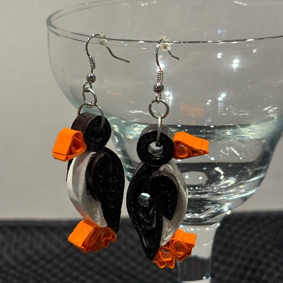 Adorable Handmade Quilled Penguin Earrings - Black, White & Orange - Picture 6 of 6